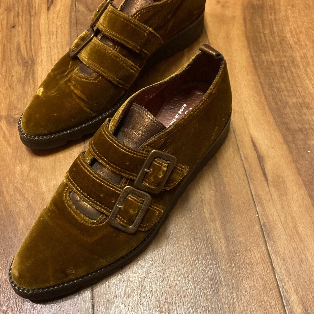 Donald J Pliner creepers